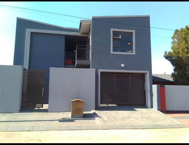13 BEDROOM HOUSE FOR SALE IN ZOLA